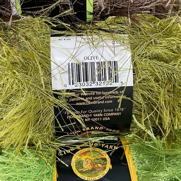 Fabulous Yarn Assortment!  NWT - Picture 9 of 13